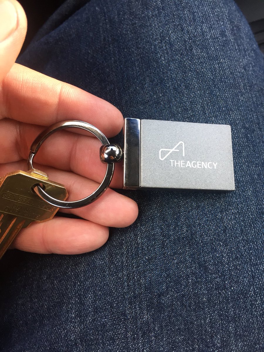 AgencyCarlos's tweet photo. Super pumped! Executed all docs making me an official #EstatesAgent at @TheAgencyRE #ParadigmShifter #Boom!!#glovesareoff #LuxuryRE #Global https://t.co/JexUiTDjZk