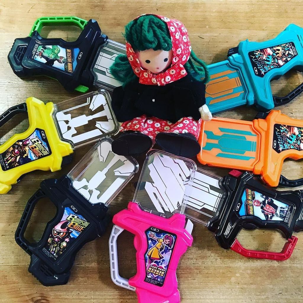 kmaana's tweet photo. #ガシャット コレクション
#ジミなマオ日記 #仮面ライダーエグゼイド
#ぬい撮り #ぬいぐるみ
#人形 #doll #ミニチュア #フィギュア
#miniature #figures
#食玩 #ガチャガチャ
#candyt… https://t.co/a7GWoQ1oWr https://t.co/utWbaBv4jt