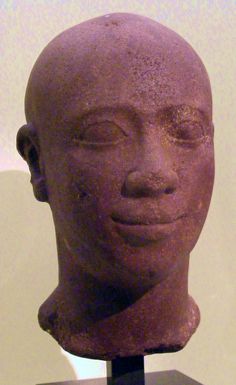 KemetVirtual's tweet photo. Kemet head sculpture. #SowetoDerby #JoeMaila #MashujaaDay #GotvShield #Chiloba #NeverAgainBro #Itelturns10 #unyx #SportsPanorama https://t.co/Cdh6vRv2Uj