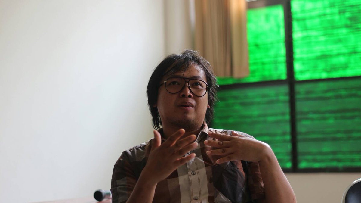 [WORKSHOPHORIA]

Telah berlangsung workshop writing song tadi pagi di kesegeran #djamoe6 Semoga ilmunya bermanfaat yah! Hayu ah ke djamoe6!