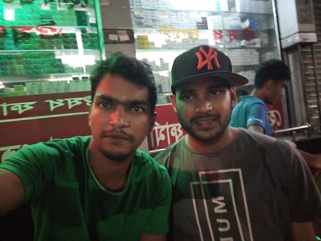DewanZony's tweet photo. #selfie https://t.co/DNCnvUp1ZR