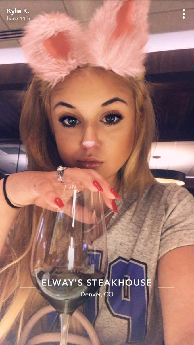 snapchatpic0101's tweet photo. @KyliexKalvetti 

#Tits #Snapchat #Beautiful #Nipples #PornStar #Selfie #MirrorSelfie https://t.co/Xz6L0CPK8a