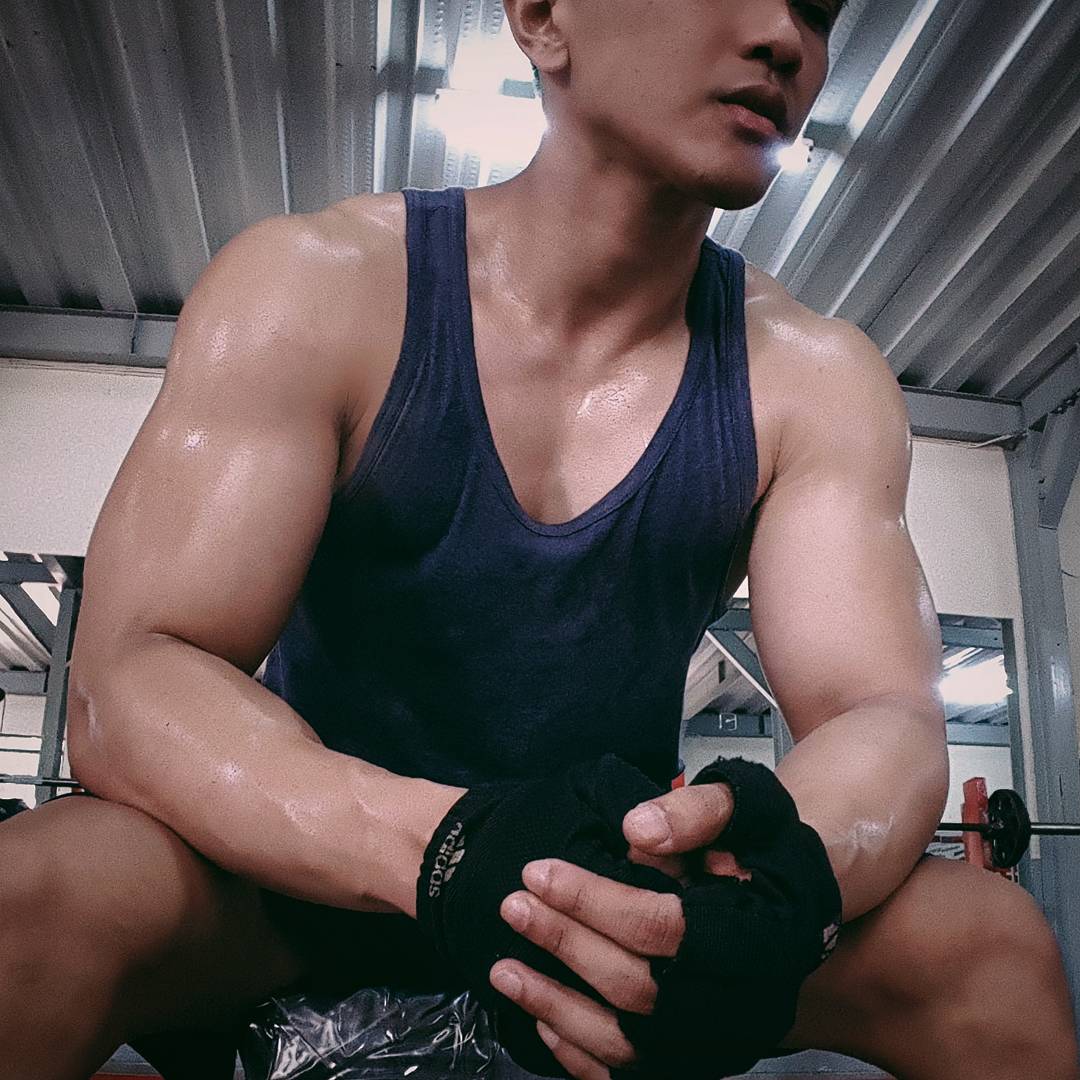 HUNK_TROY's tweet photo. s a b t u p a g i https://t.co/RiJ32Gcw3h