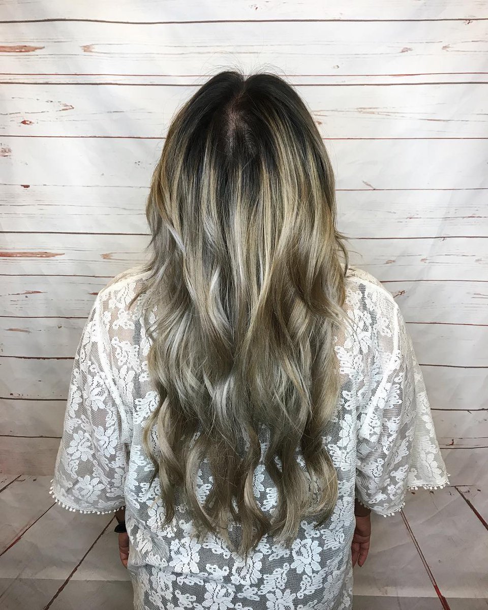 SolaSalonsOC's tweet photo. Dimensional color by @hairbyannmarieee #solasalonOC #ocstylist #ocsalon #ochair #ybsalon #missionviejosalon #ocbarber #ocesti #ocnails https://t.co/8asaOHFyjp