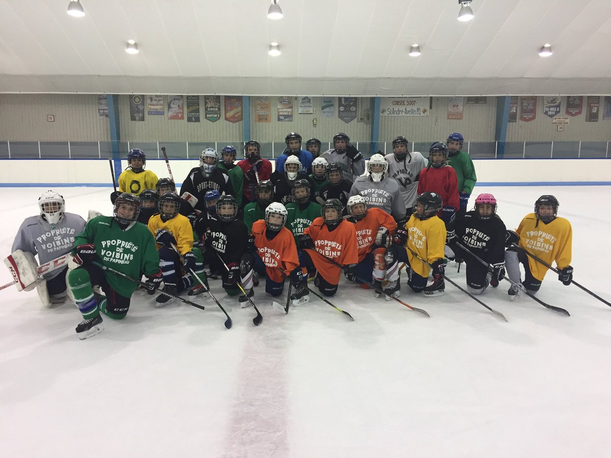 JeffHawken96's tweet photo. Bonne pratique avec le pee wee AA ce soir. #BeaucoupMieuxQueHier #JouerCommeOnPratique #VP #AtomeAA #PeeWeeAA https://t.co/1r4uZgK3R5