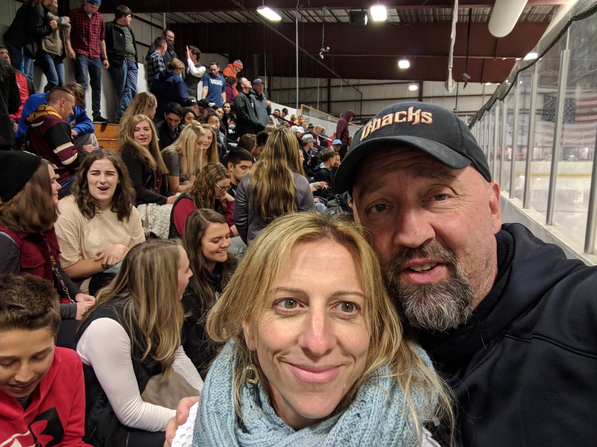 Edmo06's tweet photo. Packed house at Colorado Mesa University hockey...vs AFA! #GoCMU https://t.co/iSw5UD4A61