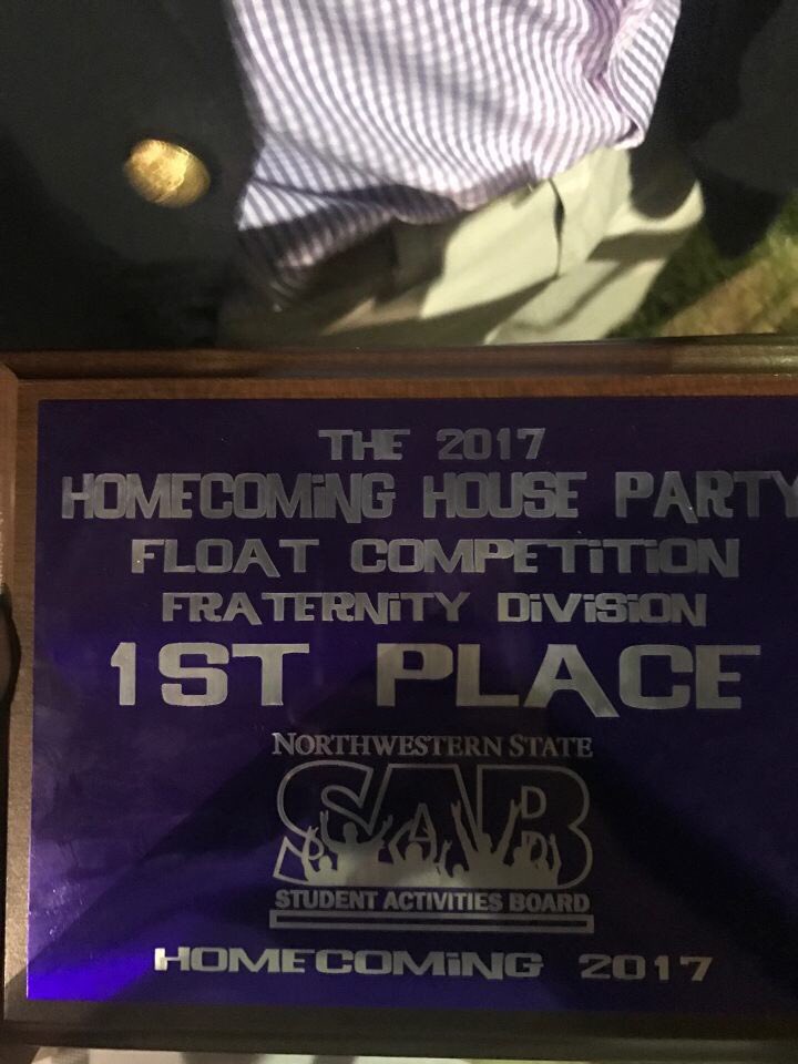 Theta_Mu_NSU's tweet image. NUMBER 1 for homecoming float!! This homecoming week was stressful but it was worth it in the end 🏆 #NumberOneSecondToNone