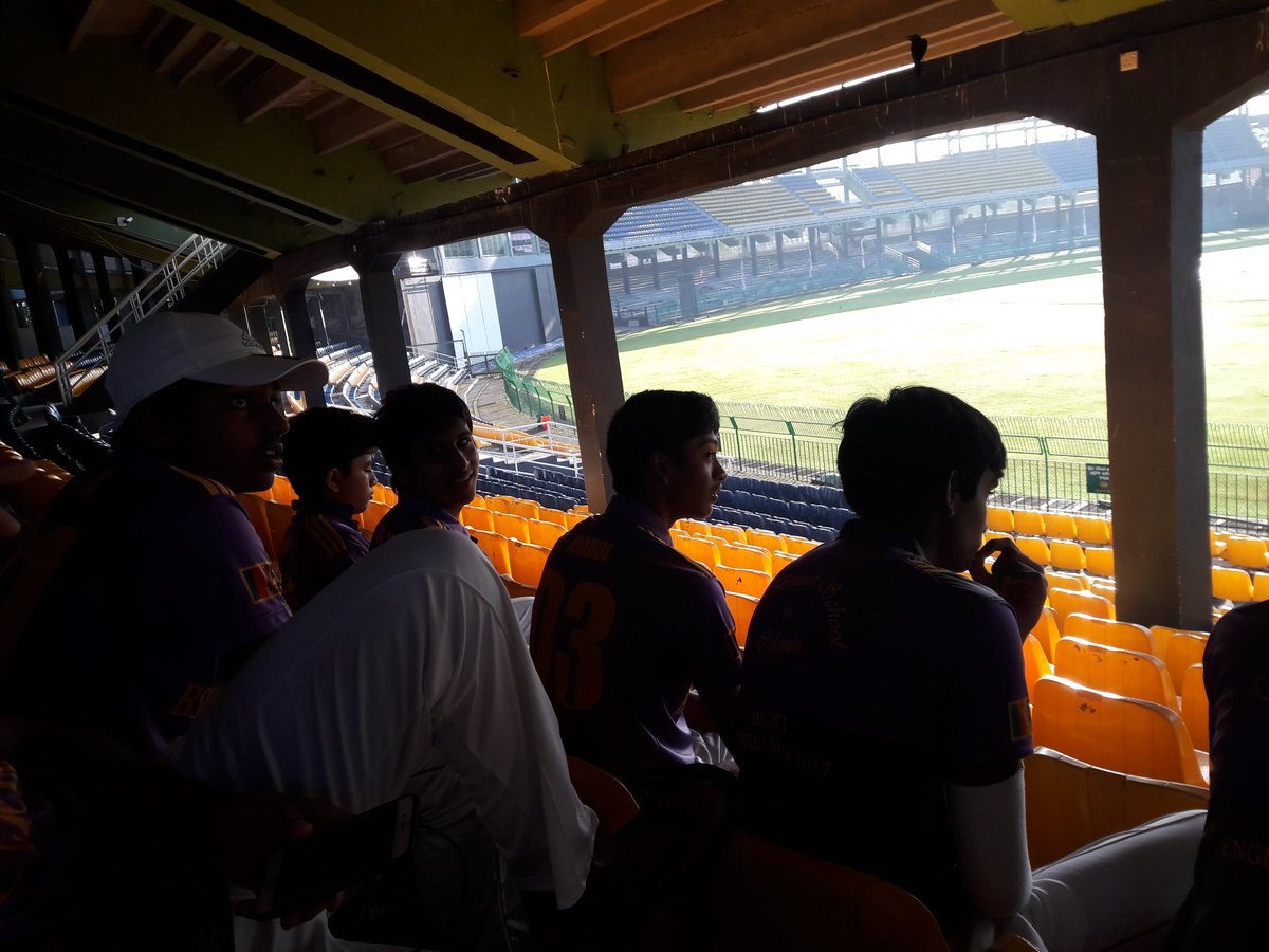 aruna4cricket's tweet photo. #Antonion Six's# We are ready @ Premadasa https://t.co/IkIpgstcvB