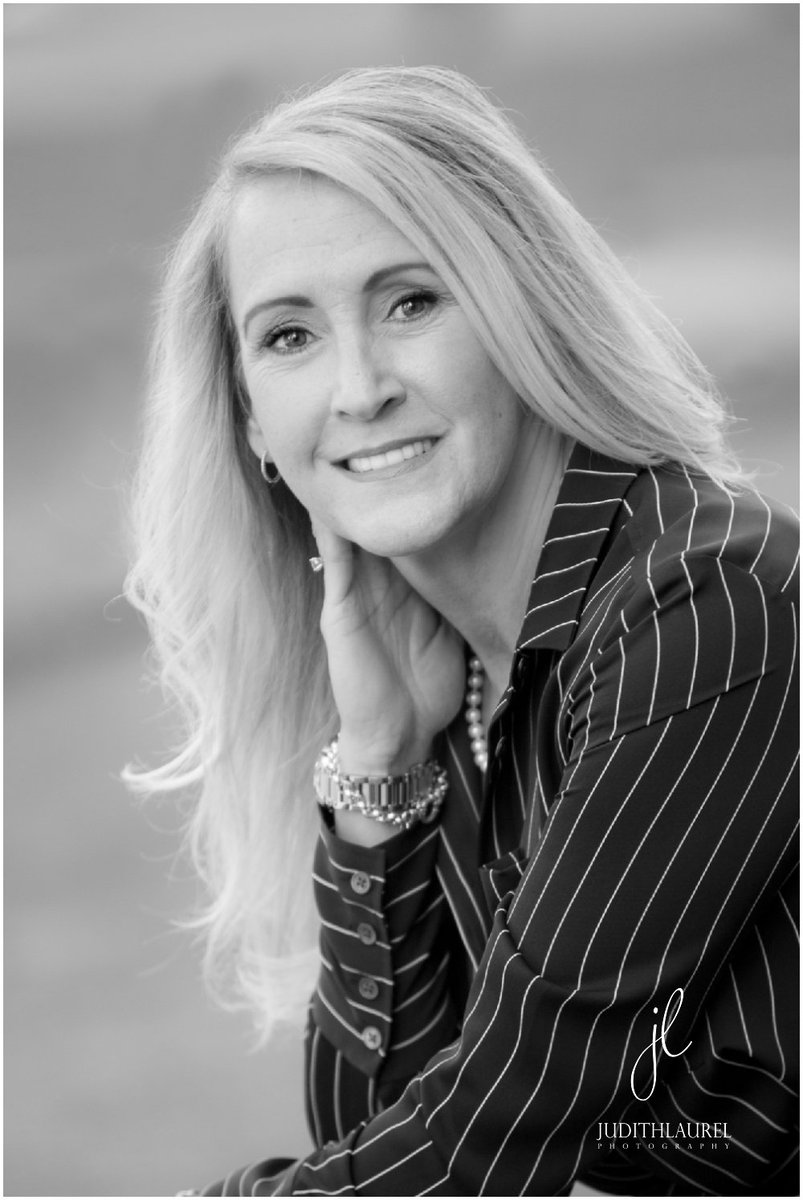 theguyedbook's tweet photo. 🎙️ @Mama_Carson will appear on @Jill_Sinclair's #DateDidWhat? Show on Tues Oct 24 at 7pm! Listen in @pulse1077 live: https://t.co/LwDiqSN0n6 https://t.co/f2DQp2gmHZ