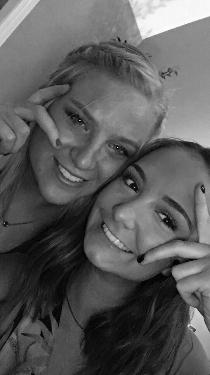 juliaalongg's tweet photo. Happy 18th Qiahalaceadaha5580!!!!!! You're my sunshine and I love you so very much! I hope you had a wonderful day!!!!🎉😊❤️@sydbau https://t.co/lCbupCpexO