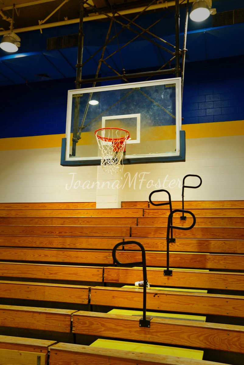 MWhiteShelley's tweet photo. #Laneyhighschool #RTTH #rtth7 #Prom #honeygrove #OneTreeHill @EyeCon3000 https://t.co/hPzIPItanx