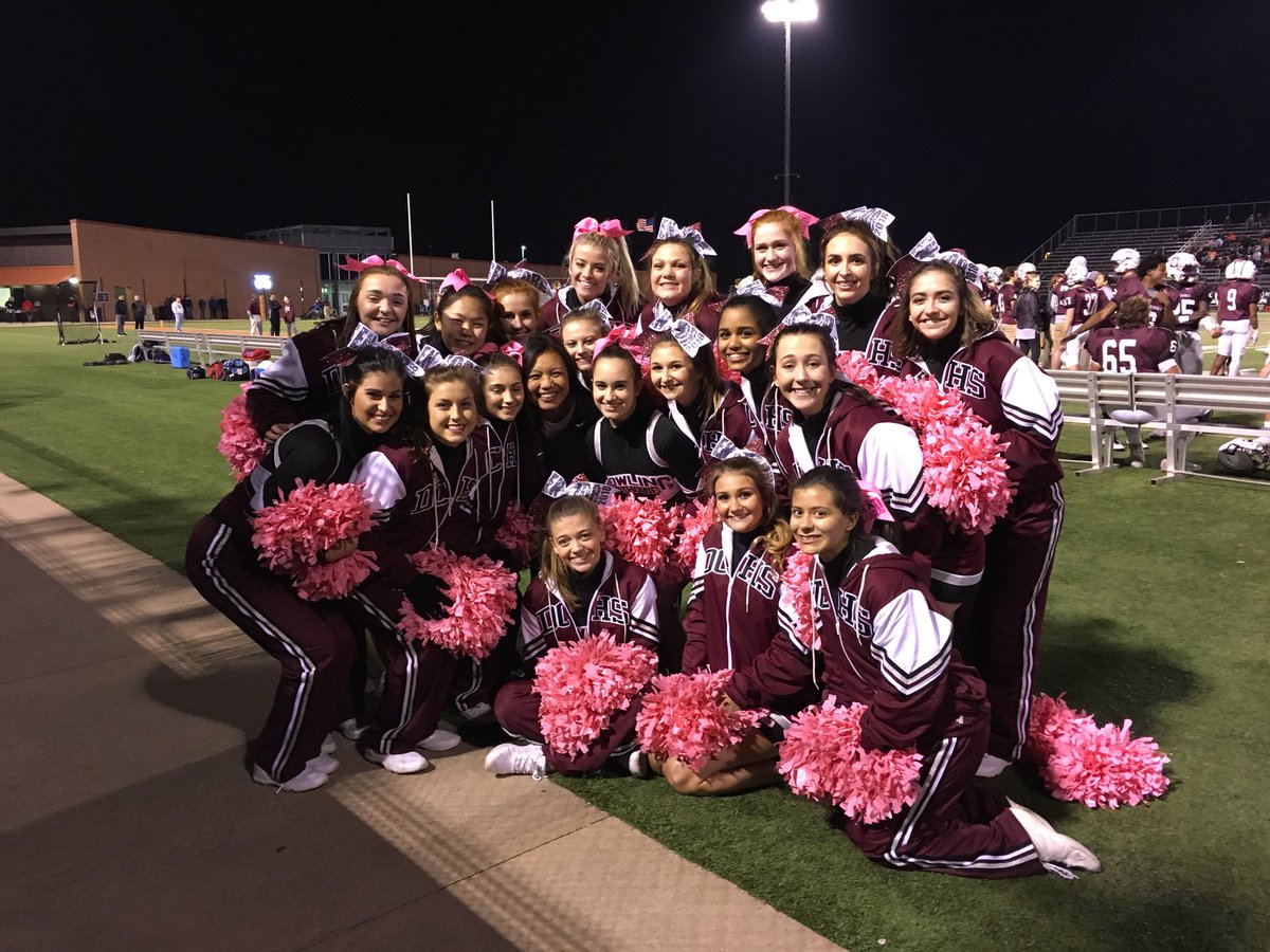 coachlaughrun's tweet photo. Got to see all my girlies tonight!!! 😍Miss my Maroons! Love you all! https://t.co/zcP8CJ2mp1