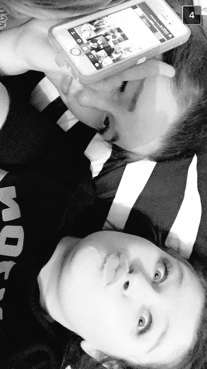 VMadysen's tweet photo. happy birthday to this beautiful babe!! I love you!!!😘😘💘💘 https://t.co/1loAyv4Juw
