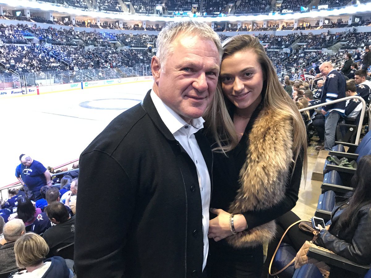 Warm welcome to the Lemieux family! His father, former NHL-er Claude Lemieux, & sister Claudia flew in to see @blemieux22's debut NHL game!