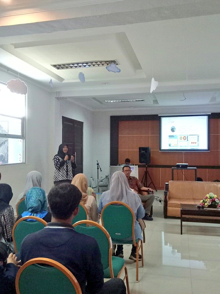 Perkenalan kegiatan MHW 2017 oleh kak Ais💙💙