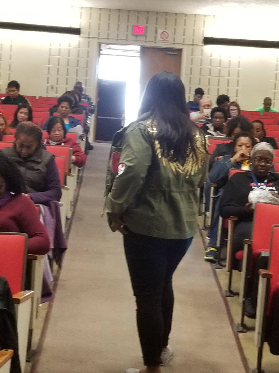 itsMikaVee's tweet image. Today’s PD: 📝
PARCC + @DataWiseHarvard + Literacy 📊. GREAT JOB @SuitlandHigh1 
#weworked #JustTheBeginning 
📸: @MrsKarenPW