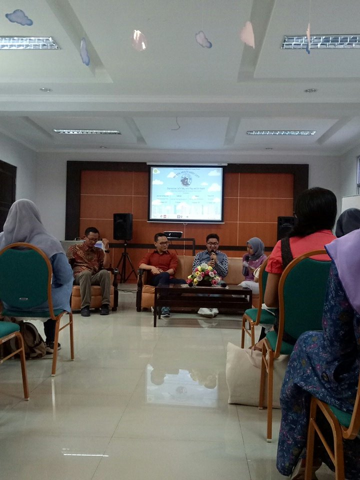 Perkenalan dari kak Benny Prawira Siaw dari Into the Light dan Kak Ahmad Aziz dari Campaign.com