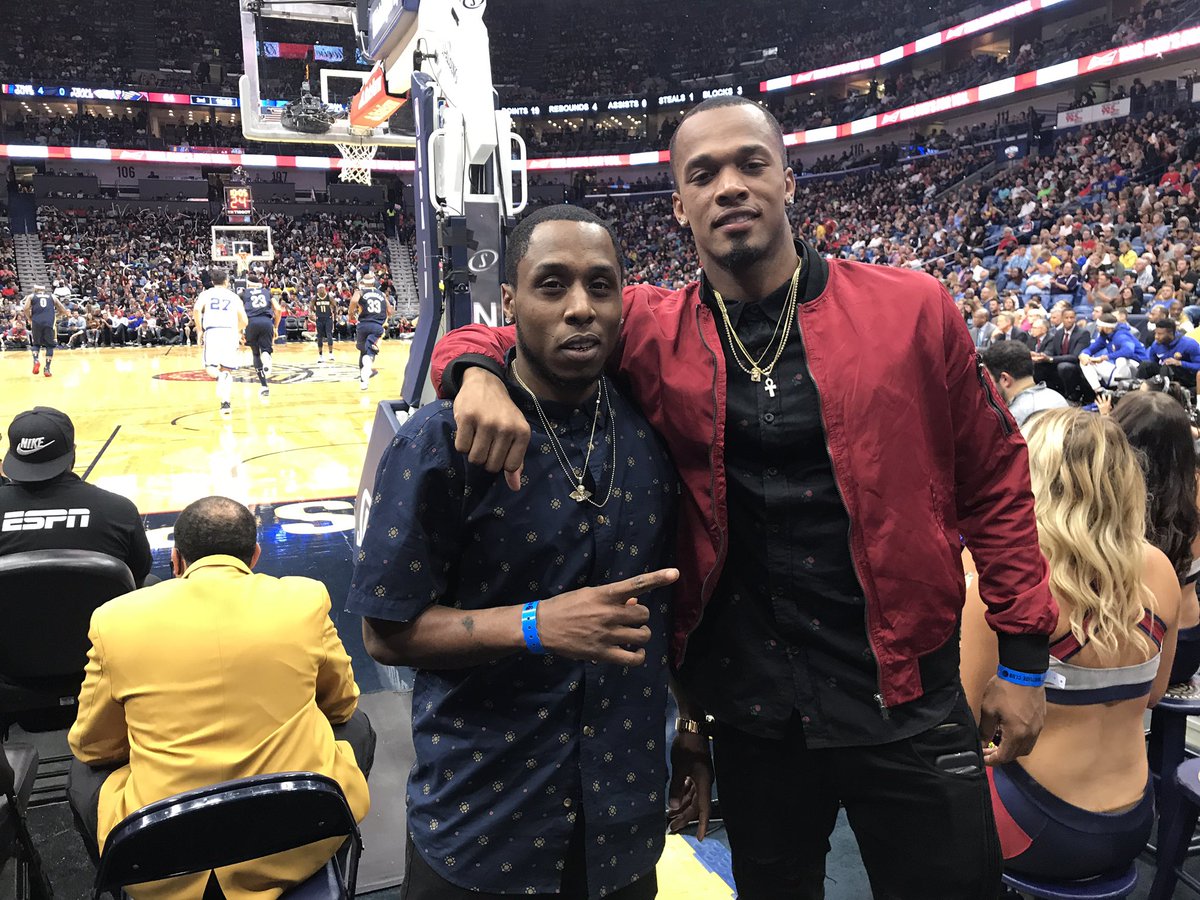 .<a href="/PjWilliams_26/">Pj Williams</a> showin' up for <a href="/PelicansNBA/">New Orleans Pelicans</a>! #DoItBig