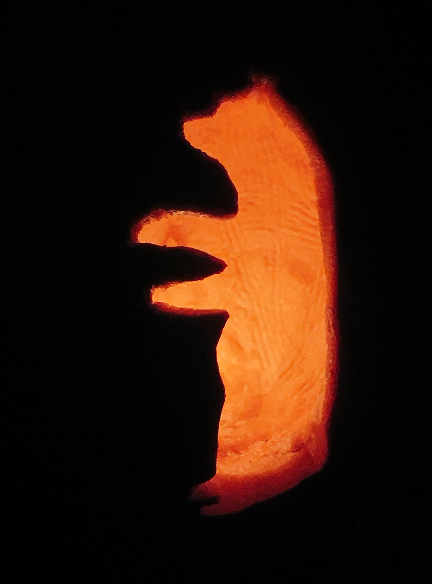 rayrayessy's tweet photo. Carved the best #GoBears https://t.co/Otb3f8b59k