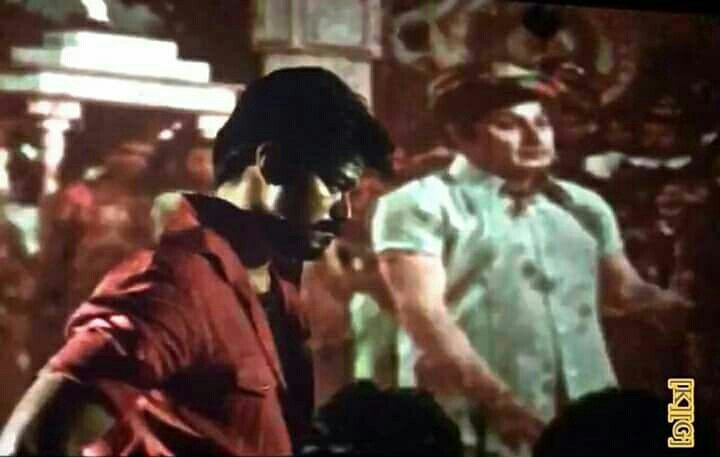 Mixturism's tweet photo. இந்த சீனுக��கெல்லாம் தியேட்டரே அலறிடுச்சு 😎😎😎 https://t.co/fozwddXoVx