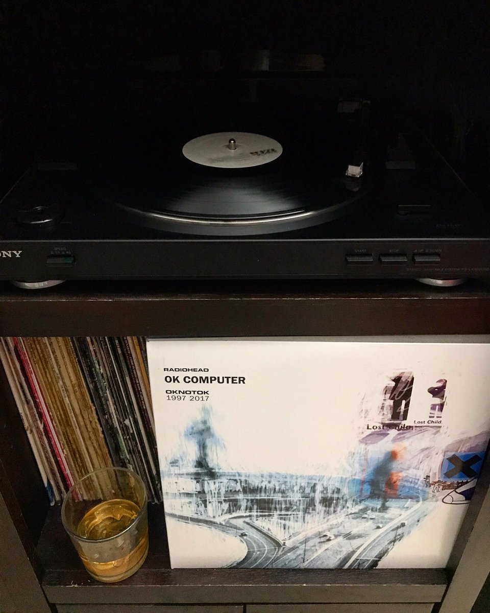 TroyJayAdams's tweet photo. Guitars, vinyl, and scotch make me happy. #radiohead #oknotok19972017 #vinyl @Fender #stratocaster #americanspecial #scotch #cheers! 🥃 https://t.co/JdSUUO3PKl