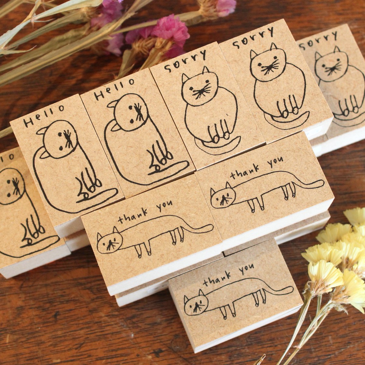 手紙社 No Twitter 手紙舎 2nd Story 手紙社オリジナルスタンプに新商品が加わりました イラストレーター 茂苅恵さんが描いた こちらを見つめるつぶらな瞳がかわいらしいネコのイラスト メッセージもデザインされているので お手紙にはもちろん ちょっとした 手紙社 No Twitter 手紙舎 2nd Story 手紙社オリジナルスタンプに新商品が加わりました イラストレーター 茂苅恵さんが描いた こちらを見つめるつぶらな瞳がかわいらしいネコのイラスト メッセージもデザインされているので お手紙にはもちろん ちょっとした