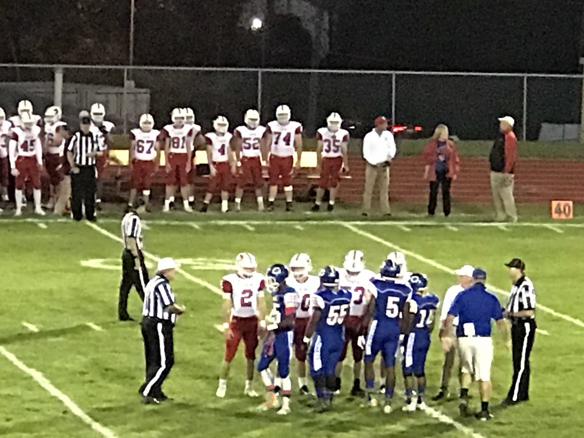 jvoelmeck's tweet photo. My heart💔’s tonight for these guys @CHSCards #SeniorYear #BoysOf Fall https://t.co/ne2HahG4Ur