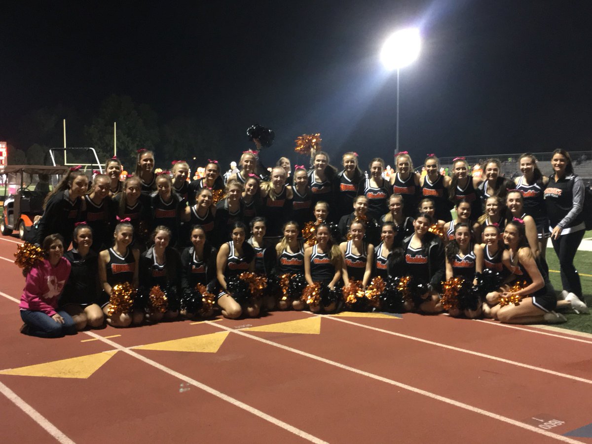 Happy Football Friday!! @JhhsPoms #gohuskies