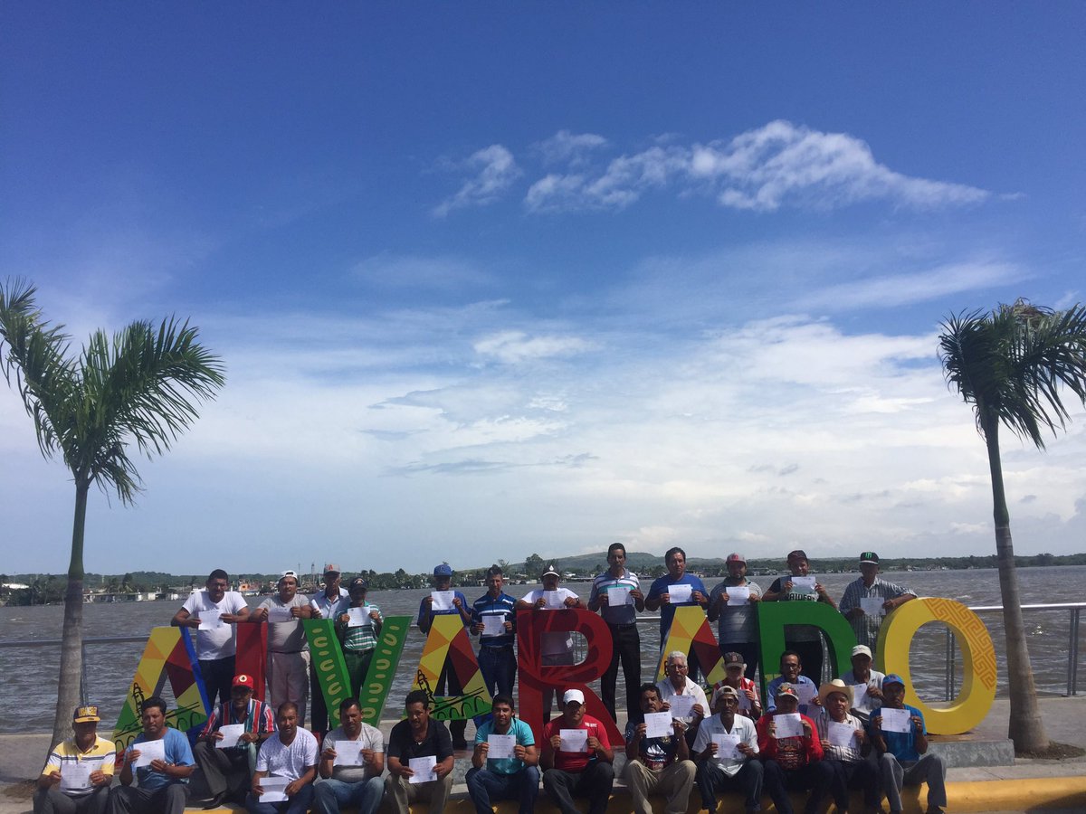 AGME085's tweet photo. Cierre taller #PROPESCA ALVARADO Veracruz gran experiencia @propesca_inca @LeticiaInca @SAGARPA_mx @Conapesca @sicsic_mar https://t.co/GegJ0Lbo8r