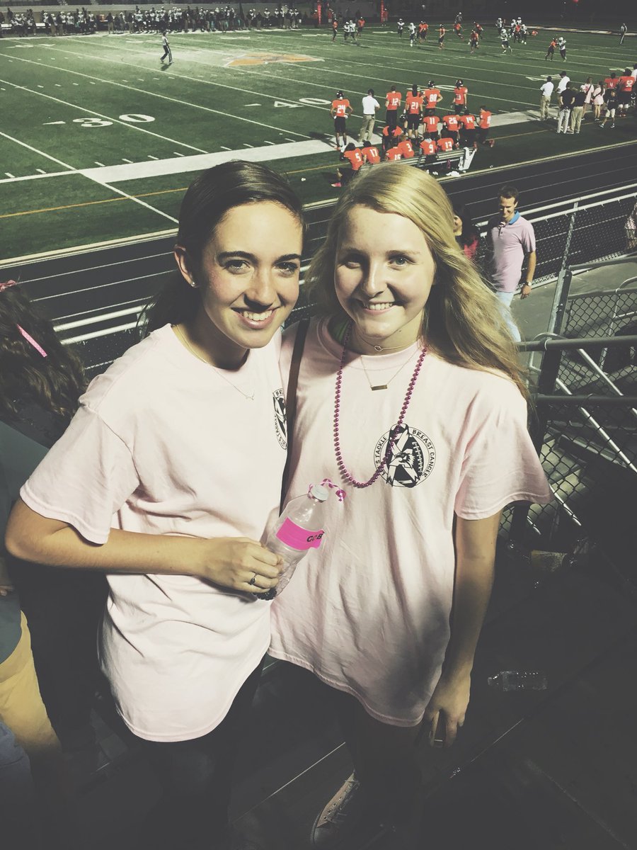gracie__johnson's tweet photo. pink out!!! 💗🎀👅💓 #sen18r #itsnotthesamething https://t.co/4qTUIYdTGl