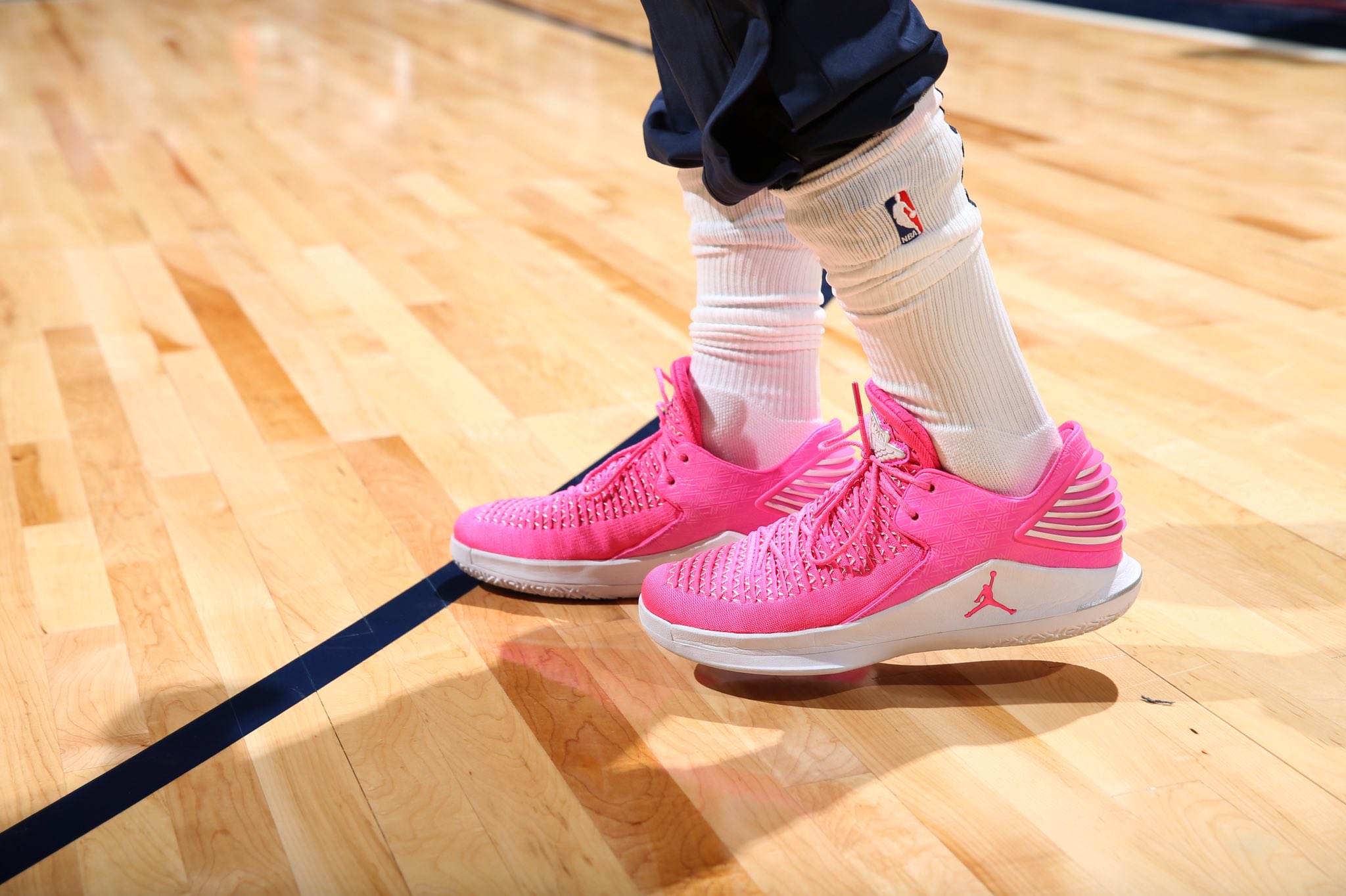 B R Kicks on X Jimmy Butler supporting Breast Cancer Awareness in the Air Jordan 32 Low vs. Utah https t 2CqQlLTEnn X