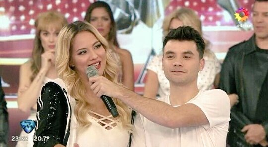 admirevigna's tweet photo. Es impresionante toda la gente que los bancan @flor_vigna y @Marama_Agustin nunca van a estar solos!

BAILA AGUSFLOR AL 13013 https://t.co/c0MHGR5Azh