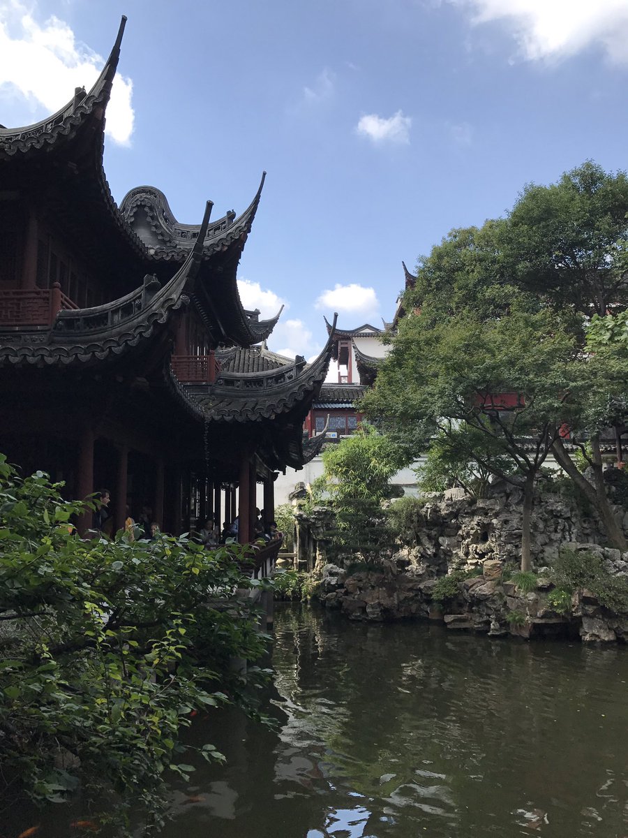 KingsBusEcon's tweet photo. Yu Yuan Gardens and Bazaar Part I https://t.co/4hYxhe0dWU
