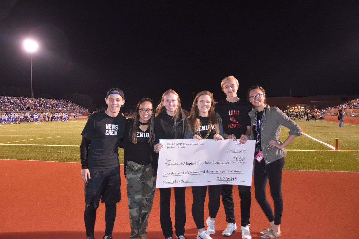 DOWLEADERSHIP's tweet photo. We came together as one for an amazing cause!!💚💛💙👟 https://t.co/qAQDMakAbW