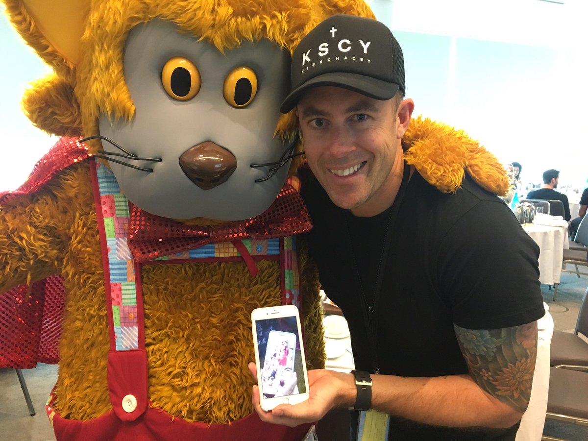 Only 6 hours till Telethon! Just had brunch with  Stars of <a href="/Telethon7/">Telethon</a>  including Maddox our little Telethon star. <a href="/SevenPerth/">Channel Seven Perth</a> <a href="/FatCat/">Fat Cat</a>