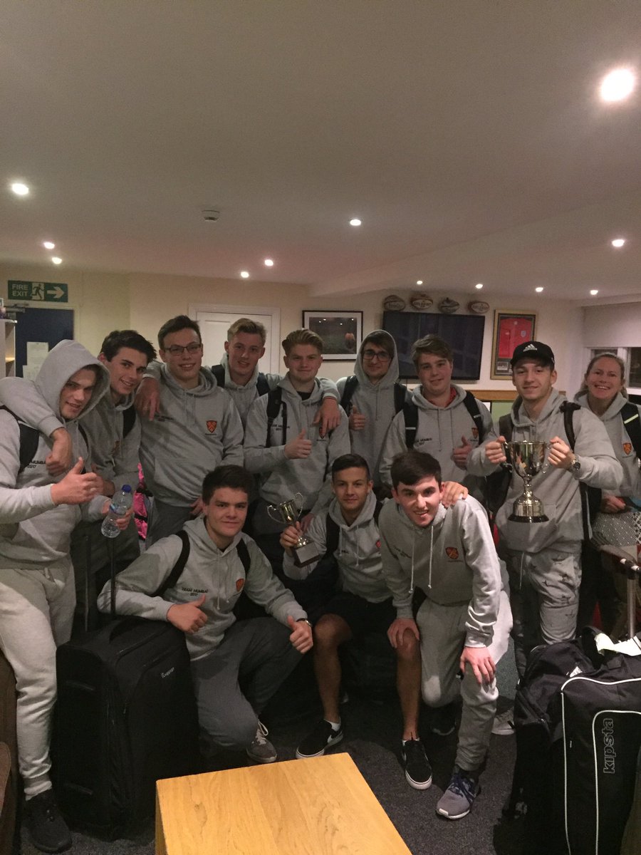 WindsorsHouse's tweet photo. Early departure for @WindsorsHouse boys on half term trip to @MagicBusIndia https://t.co/Eaa3aAqpKB