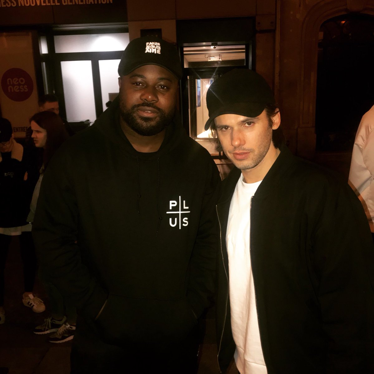 DSKONTHEBEAT's tweet photo. Tout Va bien @Orel_san #ALBUMDISPO #lafeteestfinie https://t.co/yWMuaBCuPe