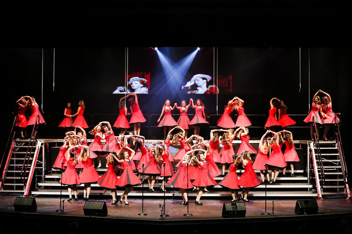 HorizonChoirs's tweet photo. "Swing" by https://t.co/fHflf5Ax2h for your🎟to 1 of 3 shows left! #StepinTimeBway
10/21 3pm & 7:30pm
10/22 3pm #womenschoir #swingmedley https://t.co/jmK9H5g2hk
