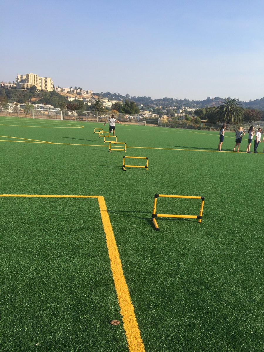 Gmarieleg's tweet photo. Sharing my ❤️ for track and field with my 8th graders! Jumping, throwing, sprints, relays, &amp; distance-- There's an event for everyone! https://t.co/UqsmSW6qSS