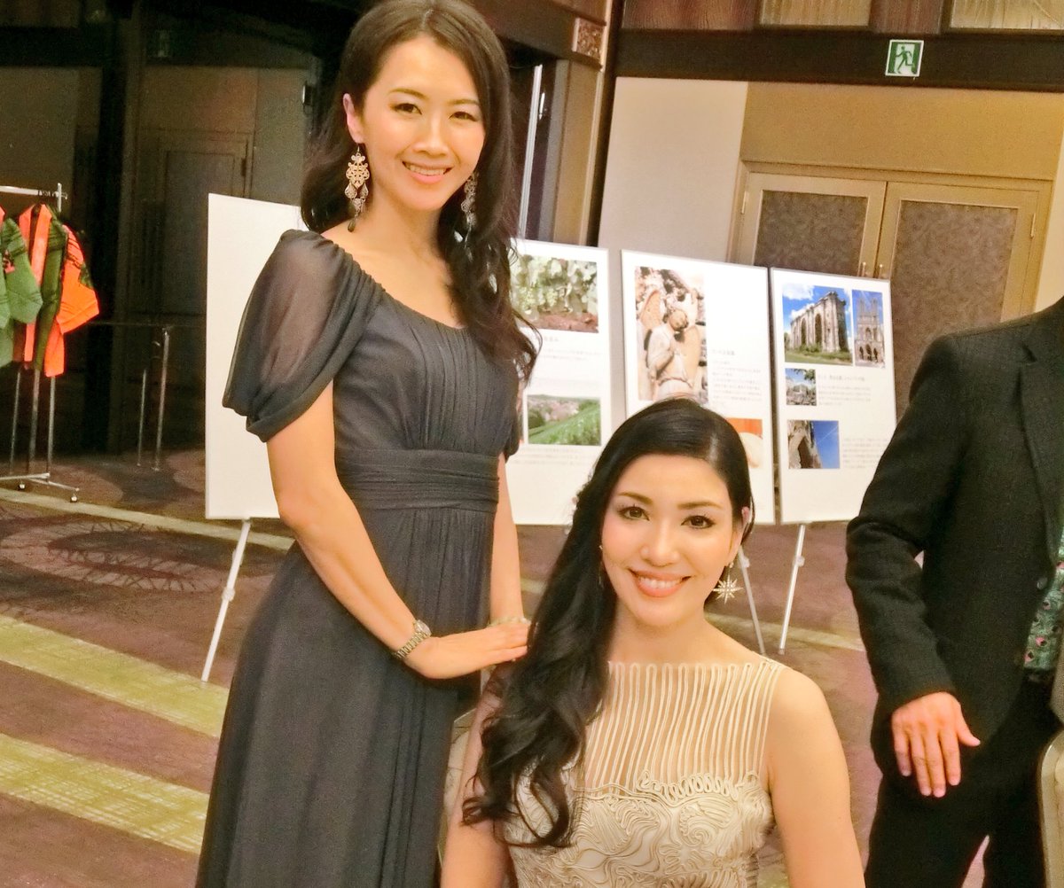 野口美穂 Miho Noguchi Bilingualmc Jp Ar Twitter 客席にはアンミカさんの姿も この後qvcの生放送のため早く帰られました 通販好きの母がお世話になっています 名古屋市ランス市姉妹都市提携記念式典 シャンパンナイト バイリンガルmc フランス語