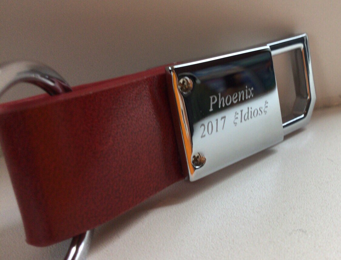 Kid_Ayrack's tweet photo. 友達がキーホルダーにオーダーメイドで刻印してもらいました。
#phoenix2017 https://t.co/pXjQ6Ui34s