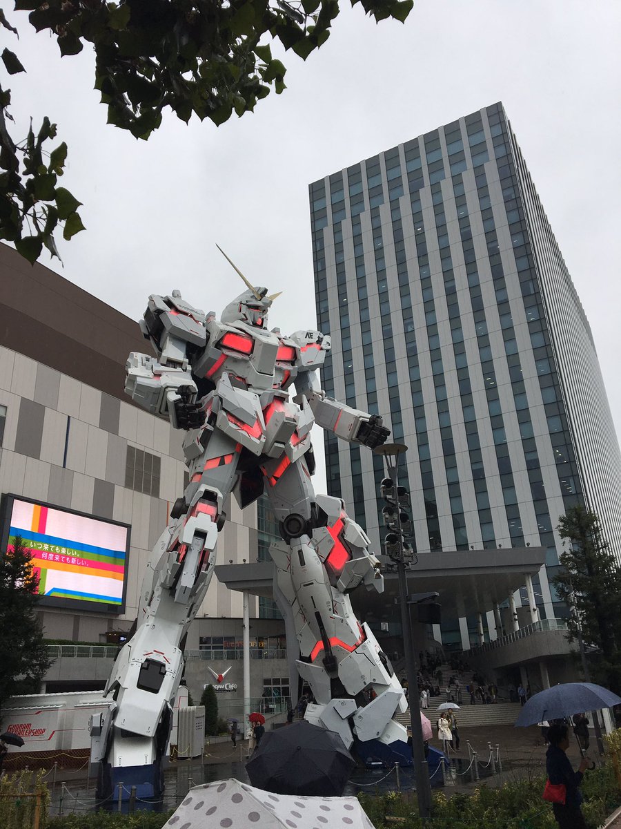おばけ T Spook わず 軽いのから重いのまで悲喜交々 日常の抑圧から解放される感じがしてイイね で 子供 とドラゴンボールコスプレ なう ユニコーンガンダム立像