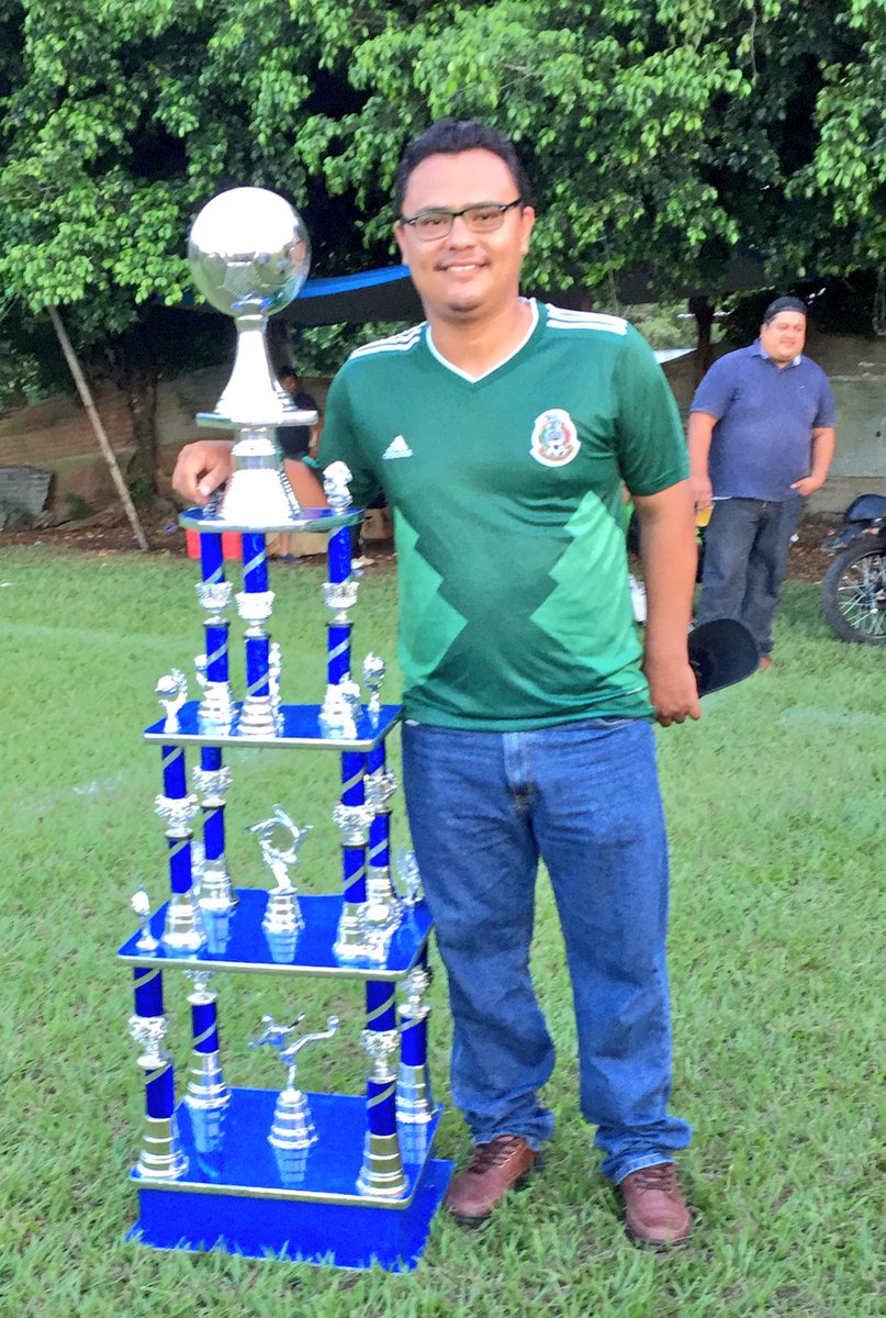 abraham_mx's tweet photo. Bendito Fut-bol ⚽️ https://t.co/jXJr4G5Hmq