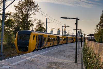 ds_Zwolle's tweet photo. Staptrein van Zwolle naar Kampen verdwijnt: Zorgen bij reizigersorganisaties Rover en Rocov. Vanaf 10 december… https://t.co/qNmROlQJB5 https://t.co/KDzUtK0ej9