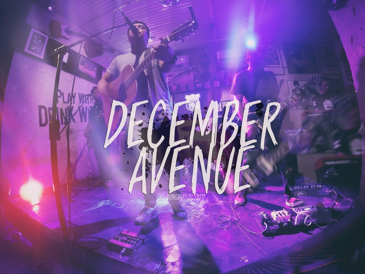 DBargz's tweet photo. "Cause I am falling faster like a train of love".
Solid set last night, tito @zelbautista
@decemberave #OverOctoberfest #opm #indie https://t.co/3pEECQ8Hsw
