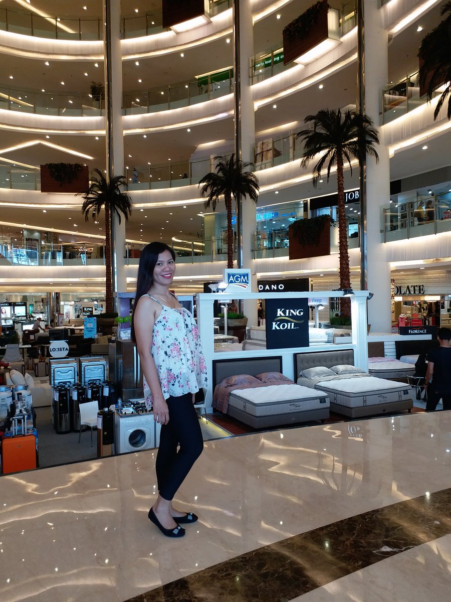 MaylaSiso's tweet photo. #emperium mall
#jakarta https://t.co/tLruXfQR3u