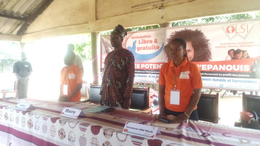 Vianney08583405's tweet photo. Je déploi mes potentiels je m'épanouis organisé par @WoLSI_Officiel à #Adjarra #Benin #wolsi avec @orificegrp pour les #jeunes https://t.co/cZbFN62gWQ