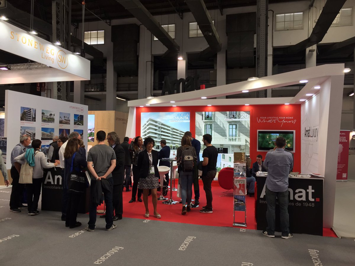 amatluxury's tweet photo. Working hard in the #Barcelona #realestate show #BMP2017 https://t.co/JsSKyxyuwz