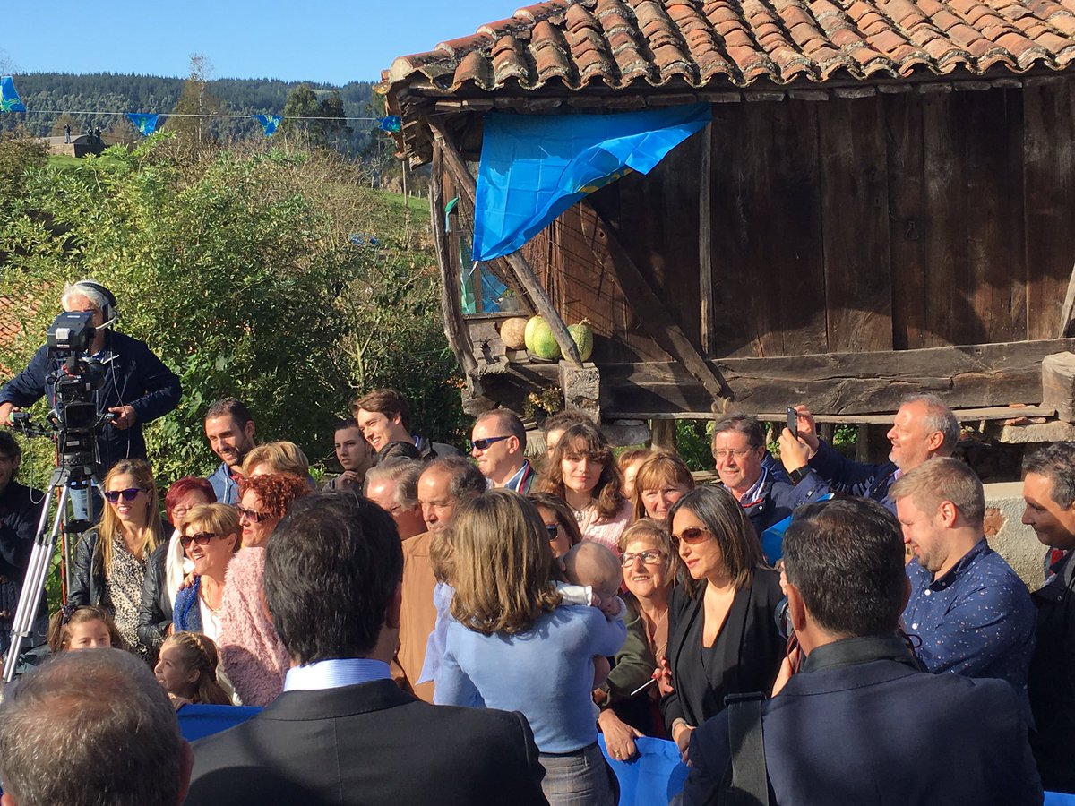Королевская чета Испании посетила Образцовый город Астурии - 2017 