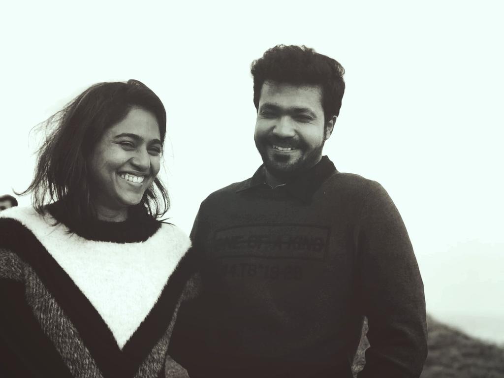 suvratjoshi's tweet photo. When she is smiling, it's a wrap for the day! https://t.co/deR5vP15d5